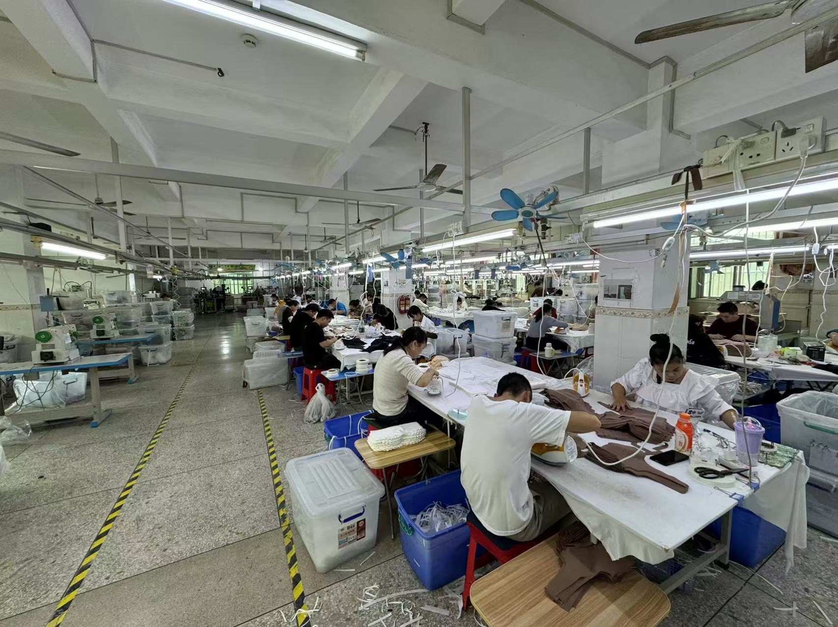 Vitrine de la ligne de production29.jpg