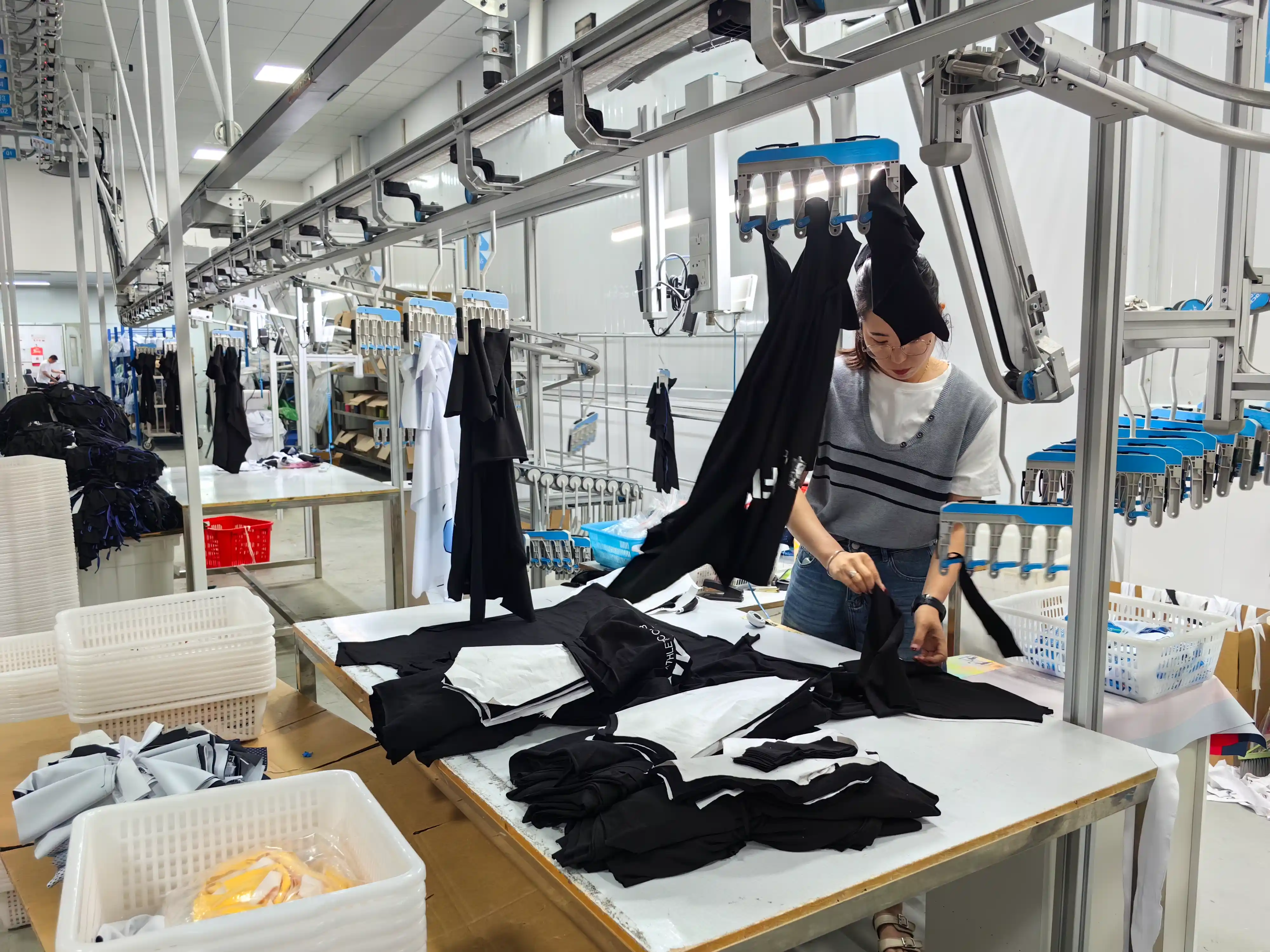 ljvogues's sewing process assembly line